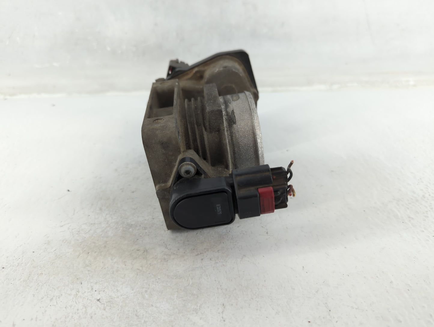 2006-2010 Ford Mustang Throttle Body P/N:112205 3 053260311013 Fits OEM Used Auto Parts - Oemusedautoparts1.com