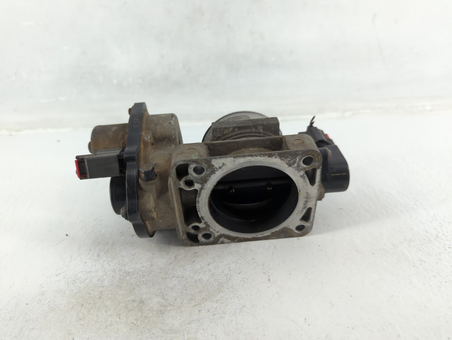 2006-2010 Ford Mustang Throttle Body P/N:112205 3 053260311013 Fits OEM Used Auto Parts - Oemusedautoparts1.com