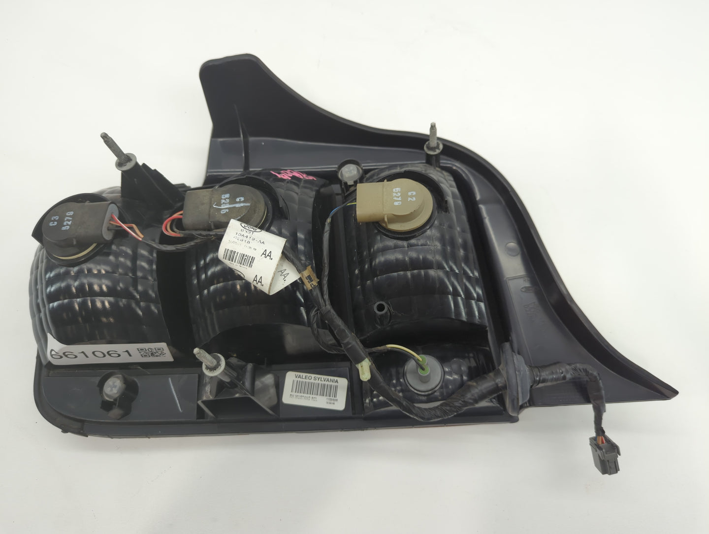 2005-2009 Ford Mustang Tail Light Assembly Passenger Right OEM P/N:6R33-13B504-AH Fits Fits 2005 2006 2007 2008 2009 OEM Use
