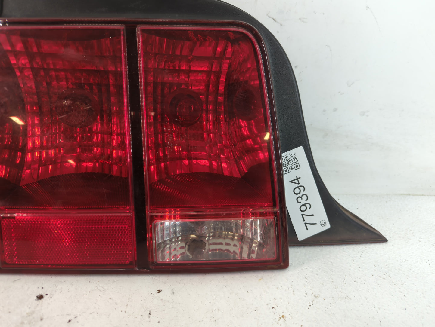 2005-2009 Ford Mustang Tail Light Assembly Driver Left OEM Fits Fits 2005 2006 2007 2008 2009 OEM Used Auto Parts - Oemuseda