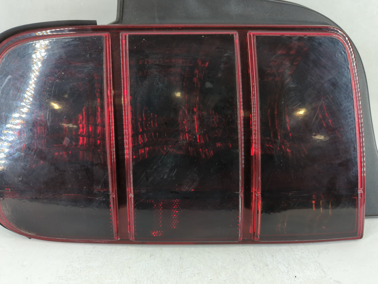 2005-2009 Ford Mustang Tail Light Assembly Driver Left OEM Fits Fits 2005 2006 2007 2008 2009 OEM Used Auto Parts - Oemuseda