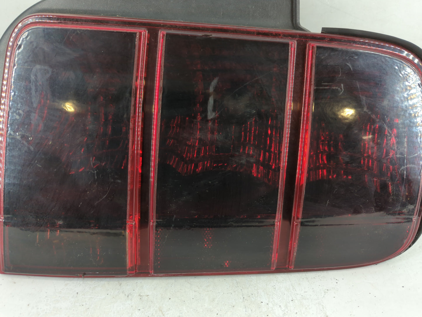 2005-2009 Ford Mustang Tail Light Assembly Passenger Right OEM Fits Fits 2005 2006 2007 2008 2009 OEM Used Auto Parts - Oemu