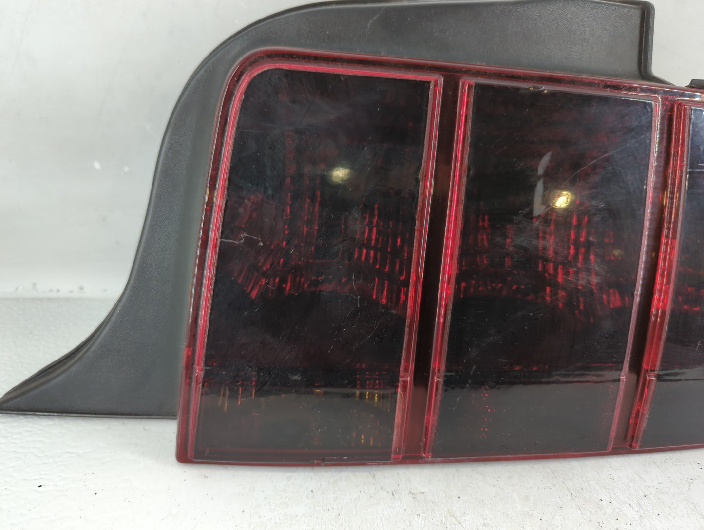 2005-2009 Ford Mustang Tail Light Assembly Passenger Right OEM Fits Fits 2005 2006 2007 2008 2009 OEM Used Auto Parts - Oemu
