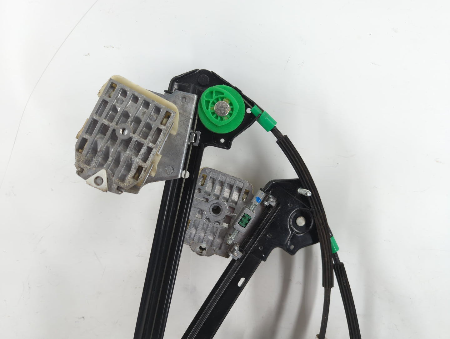 2005-2009 Ford Mustang Used Window Regulator Passenger Front - Oemusedautoparts1.com