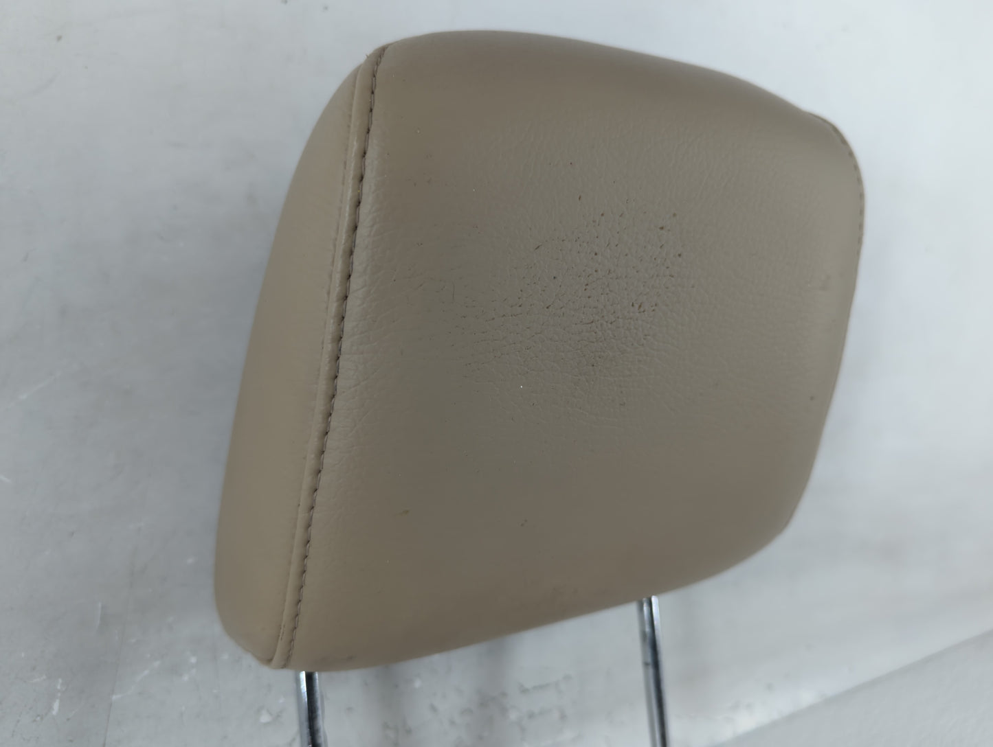 2006 Ford Mustang Headrest Head Rest Front Driver Passenger Seat Fits OEM Used Auto Parts - Oemusedautoparts1.com