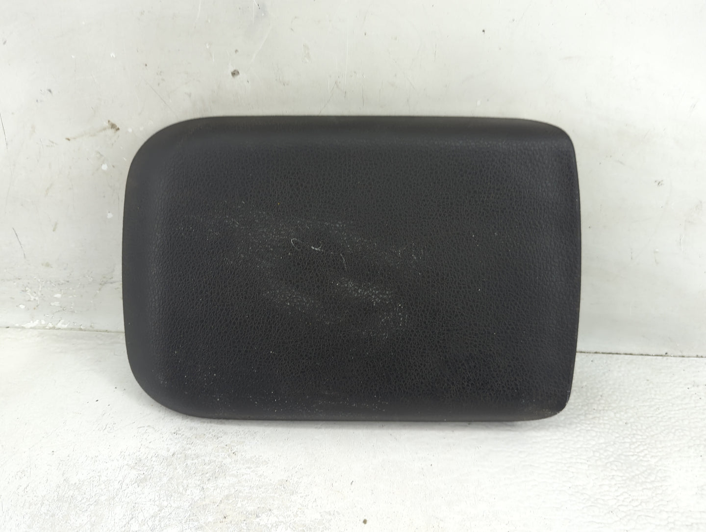 2005-2006 Ford Mustang Center Console Armrest Cover Lid Fits Fits 2005 2006 OEM Used Auto Parts - Oemusedautoparts1.com