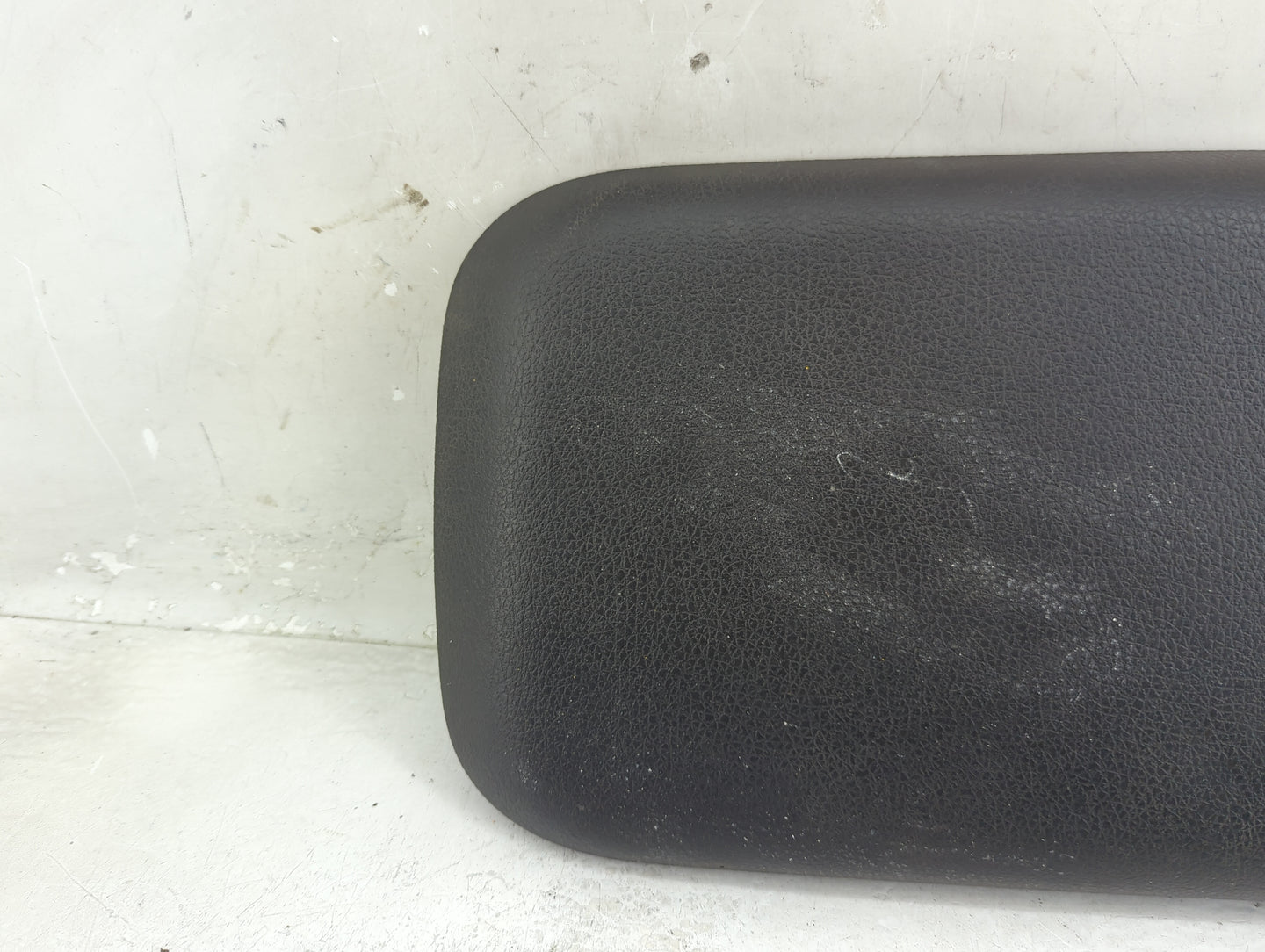2005-2006 Ford Mustang Center Console Armrest Cover Lid Fits Fits 2005 2006 OEM Used Auto Parts - Oemusedautoparts1.com
