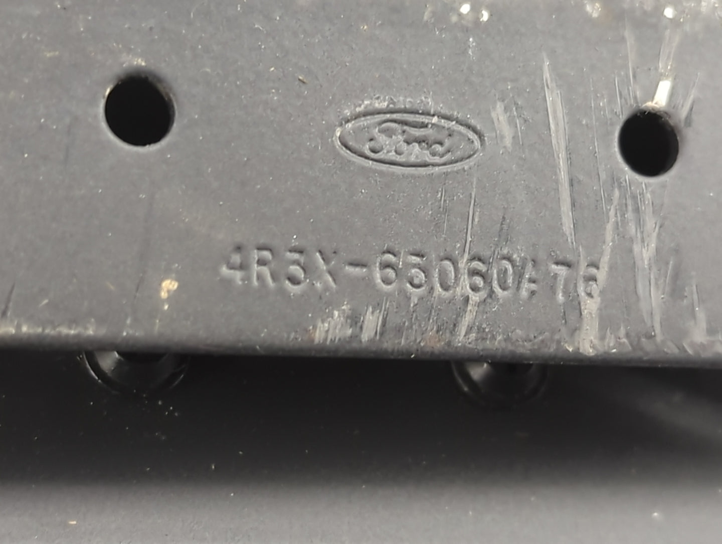 2005-2006 Ford Mustang Center Console Armrest Cover Lid Fits Fits 2005 2006 OEM Used Auto Parts - Oemusedautoparts1.com