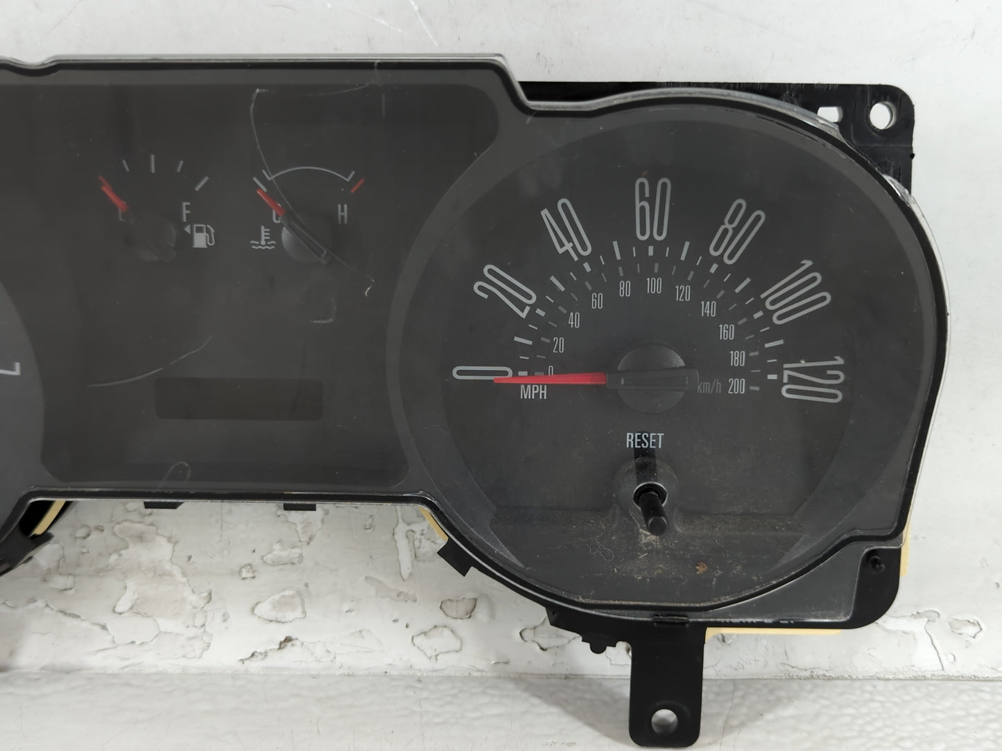 2006 Ford Mustang Instrument Cluster Speedometer Gauges Fits OEM Used Auto Parts - Oemusedautoparts1.com