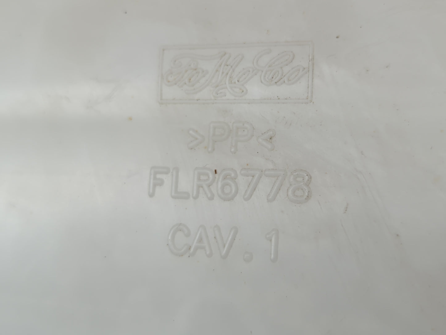 2005-2009 Ford Mustang Windshield Washer Fluid Reservoir Bottle Oem - Oemusedautoparts1.com