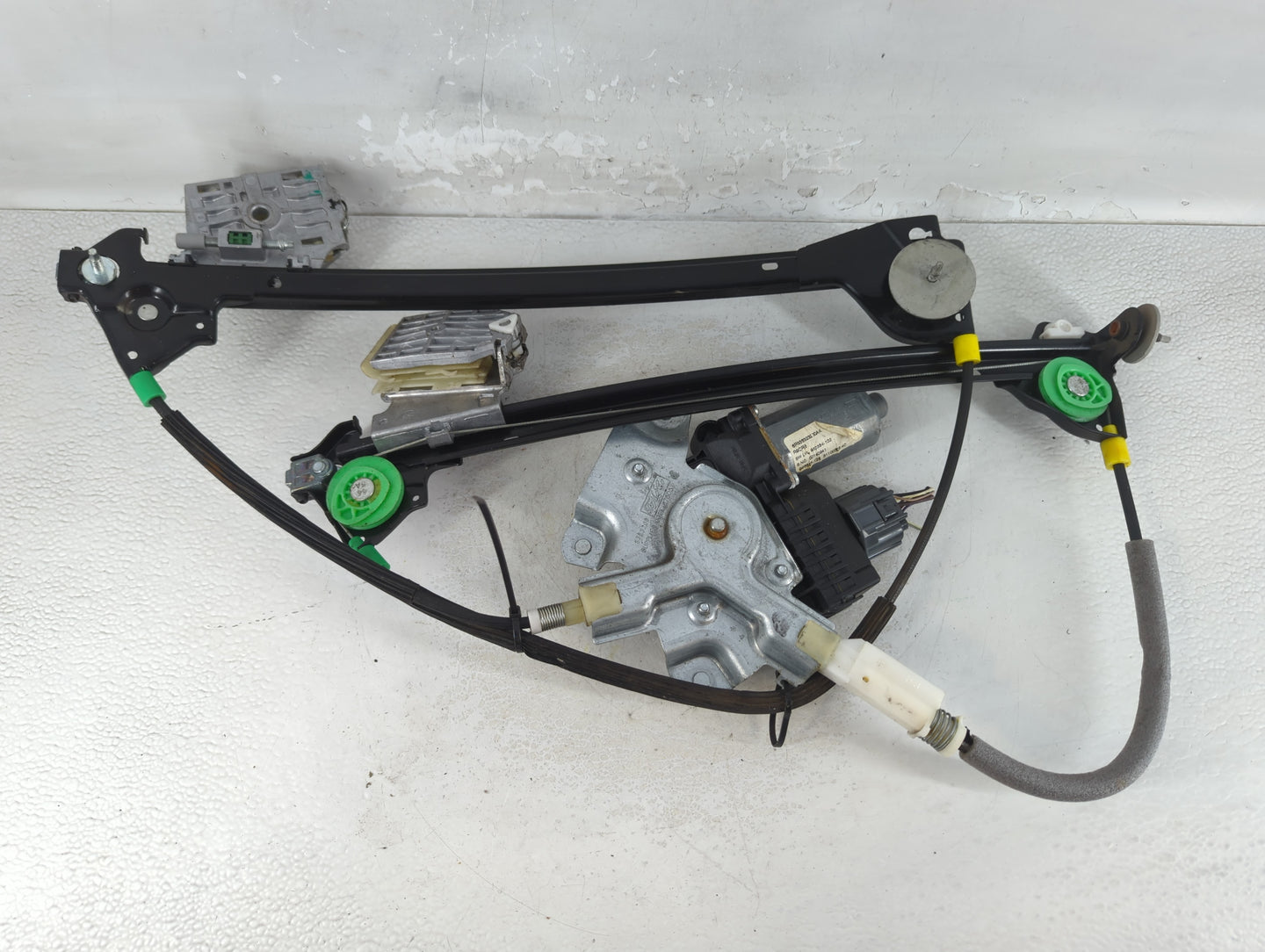 2005-2009 Ford Mustang Window Regulator Passenger Front - Oemusedautoparts1.com