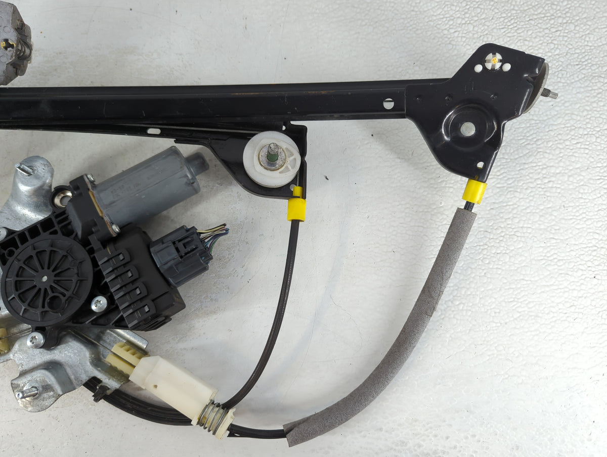 2005-2009 Ford Mustang Driver Left Front Window Regulator 912436 - Oemusedautoparts1.com