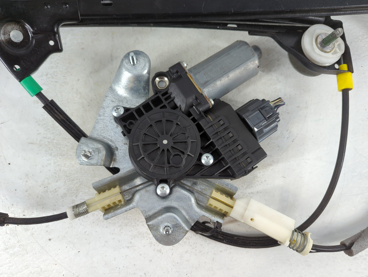 2005-2009 Ford Mustang Driver Left Front Window Regulator 912436 - Oemusedautoparts1.com