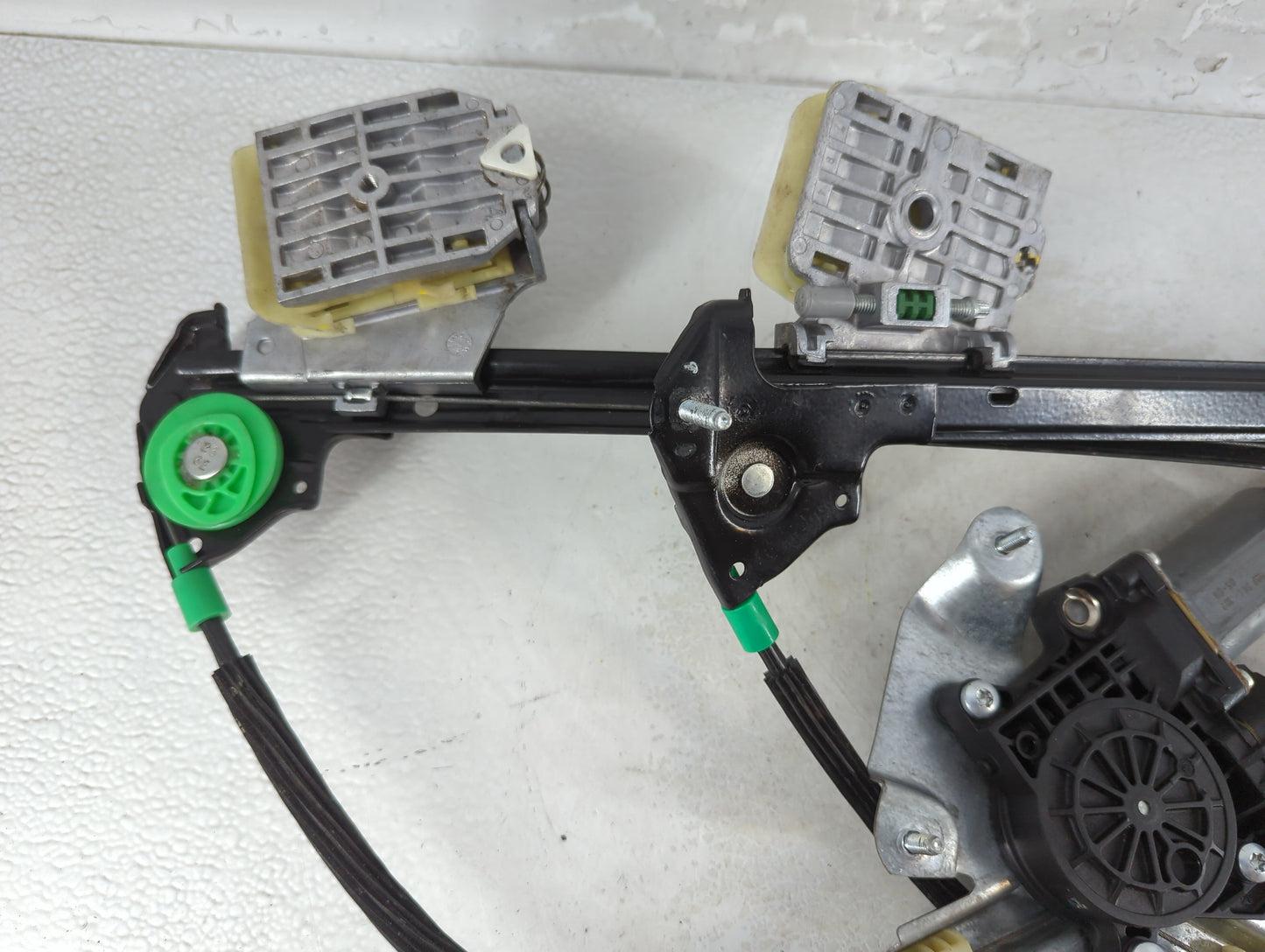 2005-2009 Ford Mustang Driver Left Front Window Regulator - Oemusedautoparts1.com