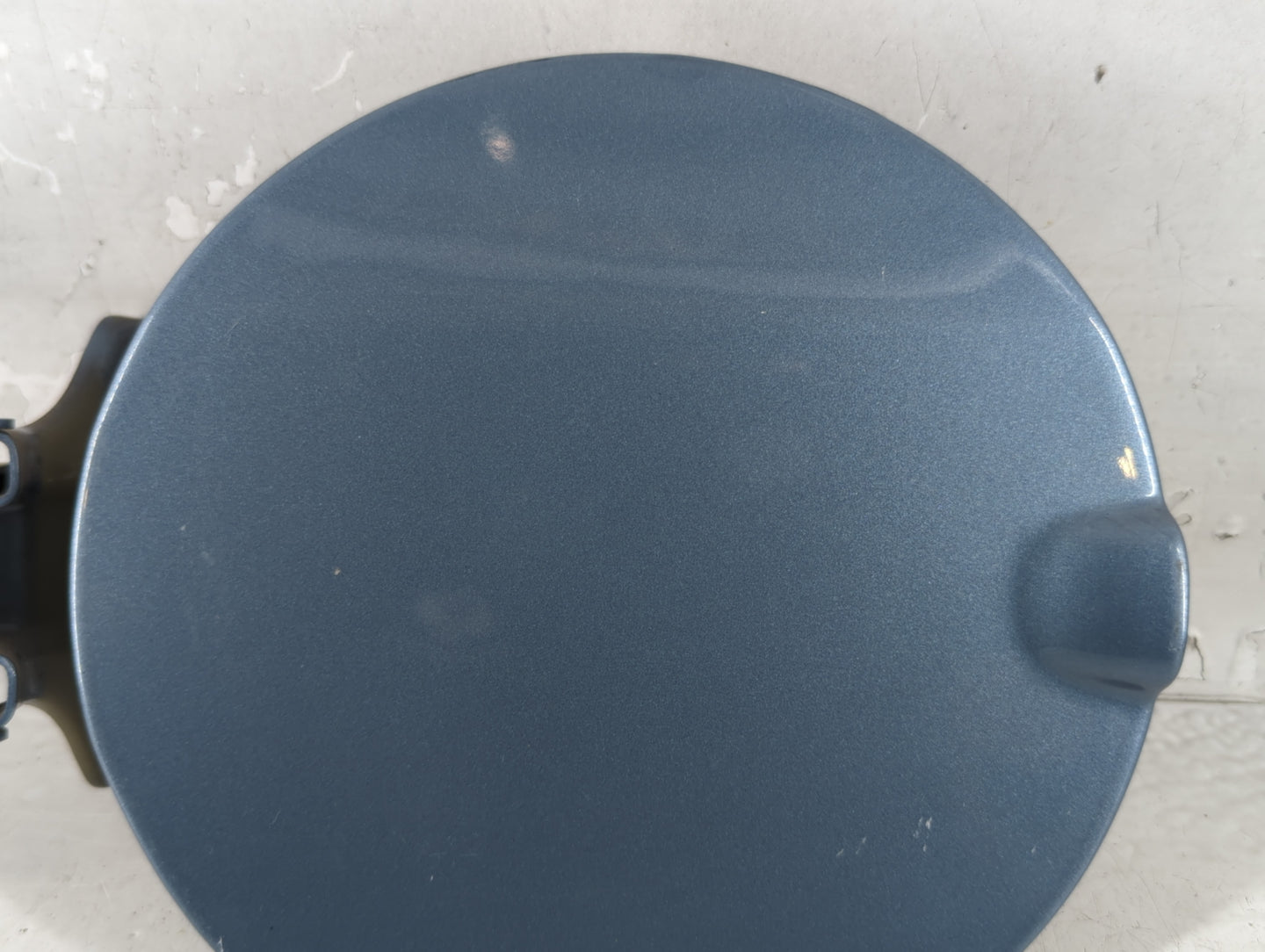 2006 Ford Mustang Fuel Tank Door Lid Gas Tank Blue - Oemusedautoparts1.com