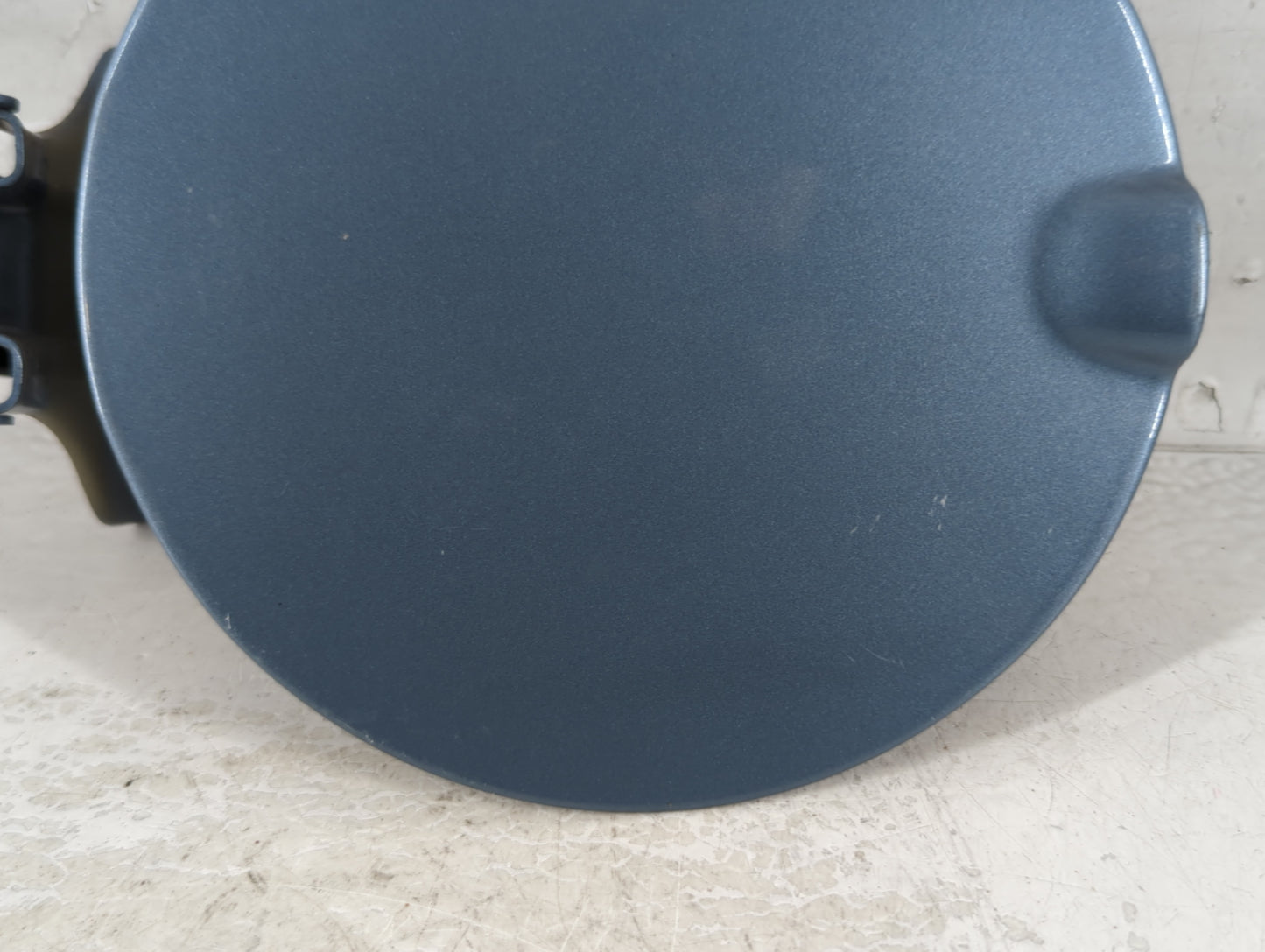 2006 Ford Mustang Fuel Tank Door Lid Gas Tank Blue - Oemusedautoparts1.com