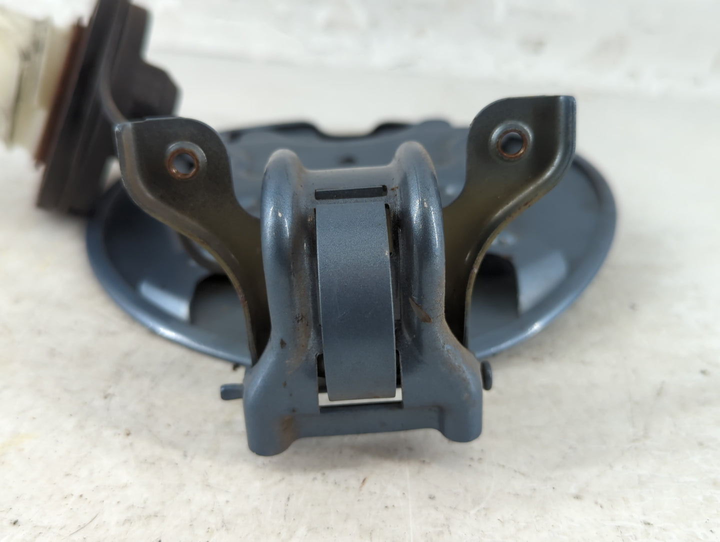 2006 Ford Mustang Fuel Tank Door Lid Gas Tank Blue - Oemusedautoparts1.com