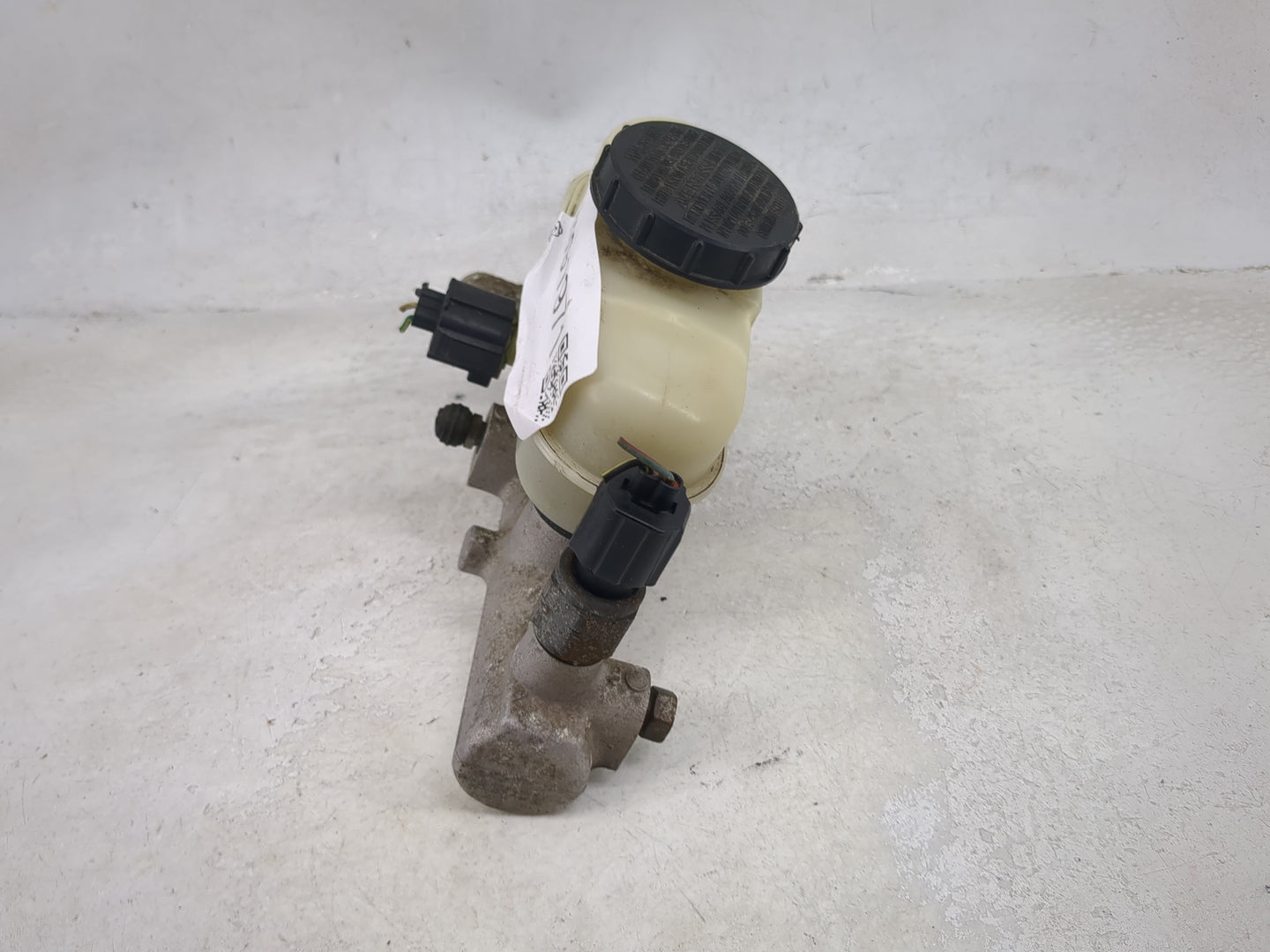 2004-2006 Ford Ranger Brake Master Cylinder - Oemusedautoparts1.com