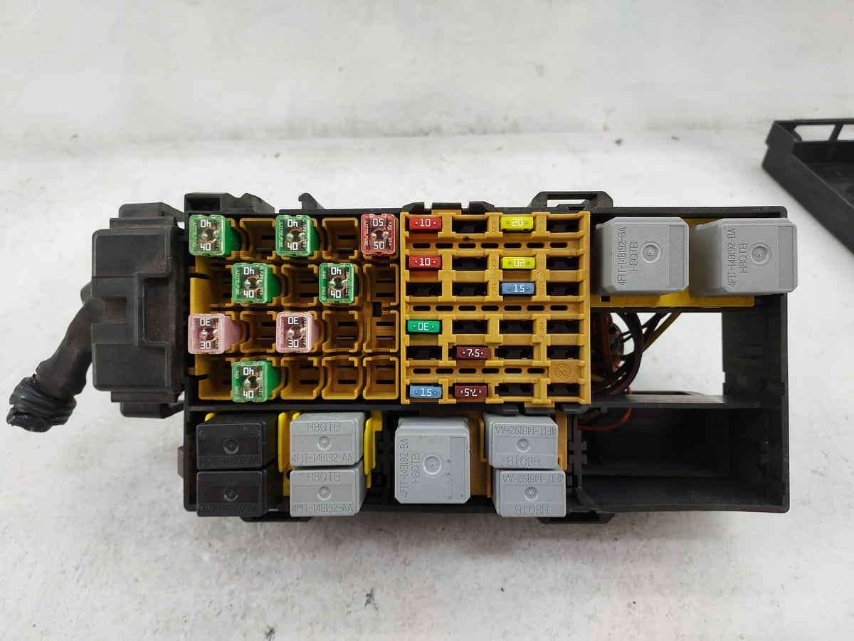 2004-2006 Ford Ranger Fusebox Fuse Box Panel Relay Module P/N:4F1T-14B192-BA 4F1T-14B192-AA Fits Fits 2004 2005 2006 OEM Use