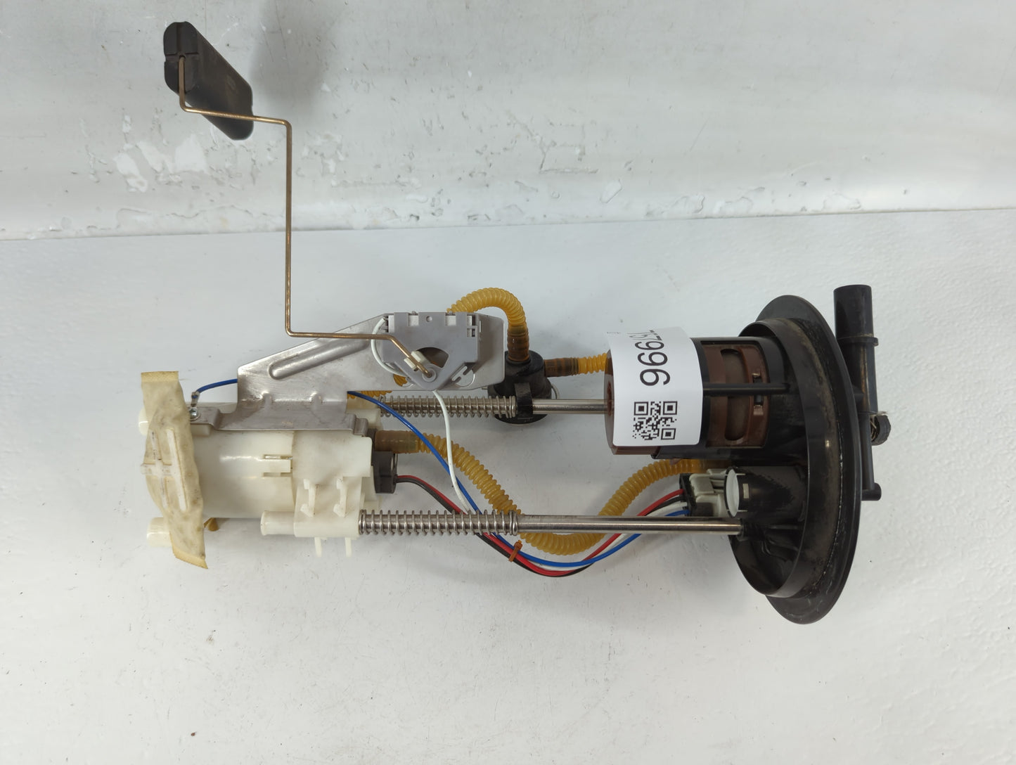 2004-2006 Ford Ranger Electrical Gas Fuel Pump Assembly - Oemusedautoparts1.com