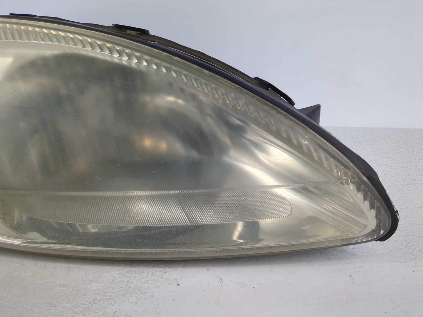 2000-2007 Ford Taurus Passenger Right Oem Head Light Headlight Lamp - Oemusedautoparts1.com