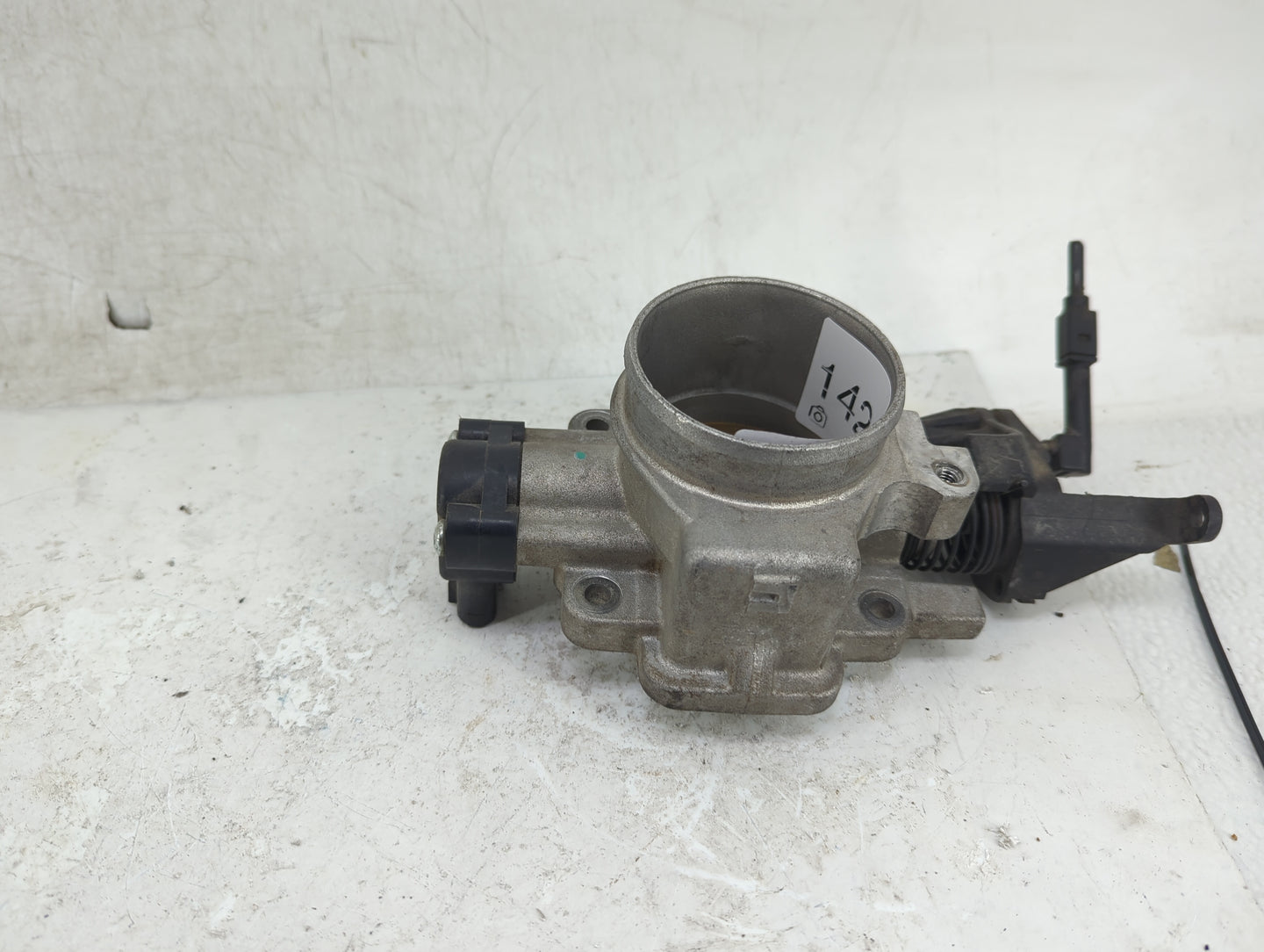2000-2007 Ford Taurus Throttle Body Fits Fits 2000 2001 2002 2003 2004 2005 2006 2007 OEM Used Auto Parts - Oemusedautoparts