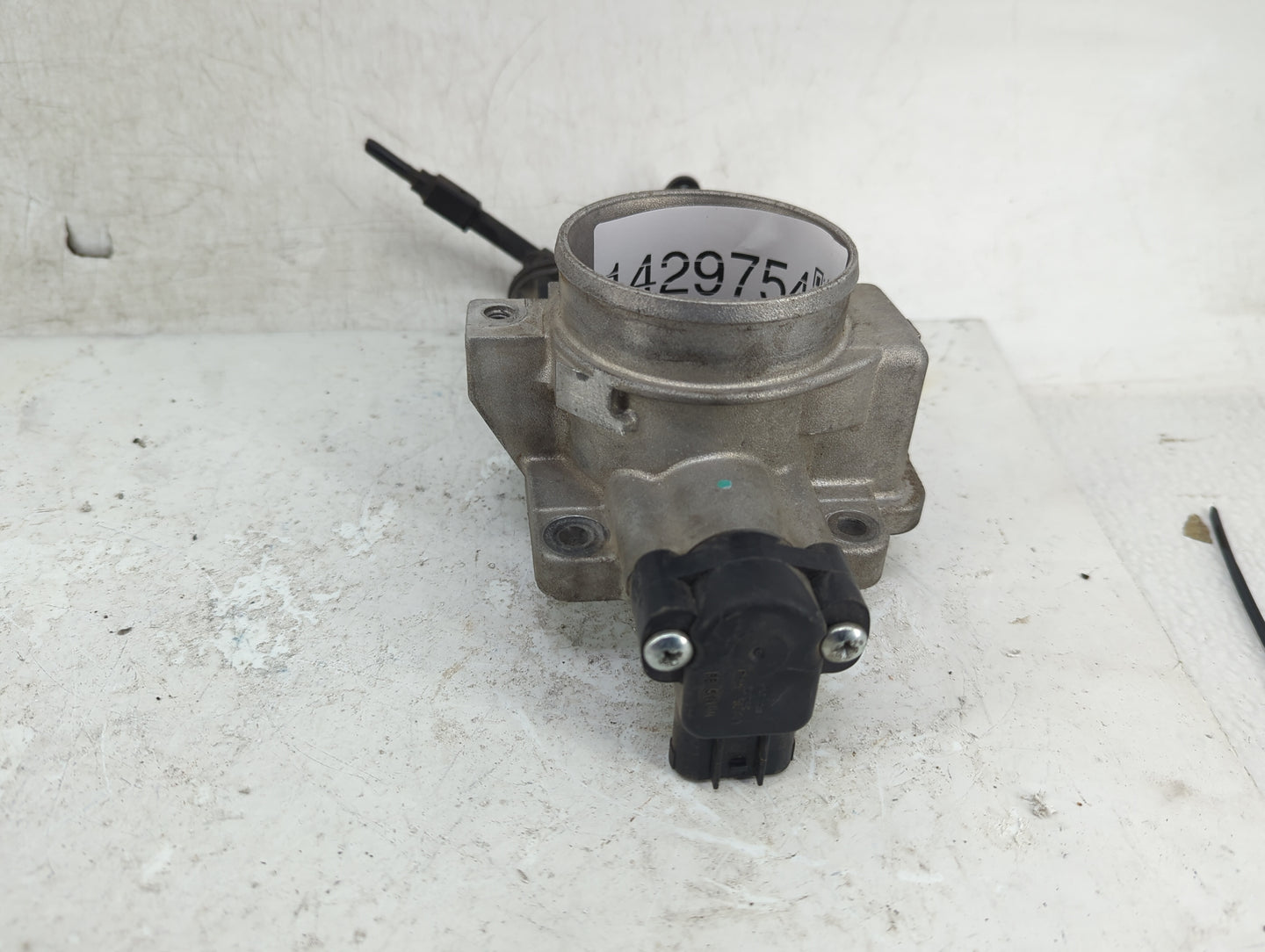 2000-2007 Ford Taurus Throttle Body Fits Fits 2000 2001 2002 2003 2004 2005 2006 2007 OEM Used Auto Parts - Oemusedautoparts