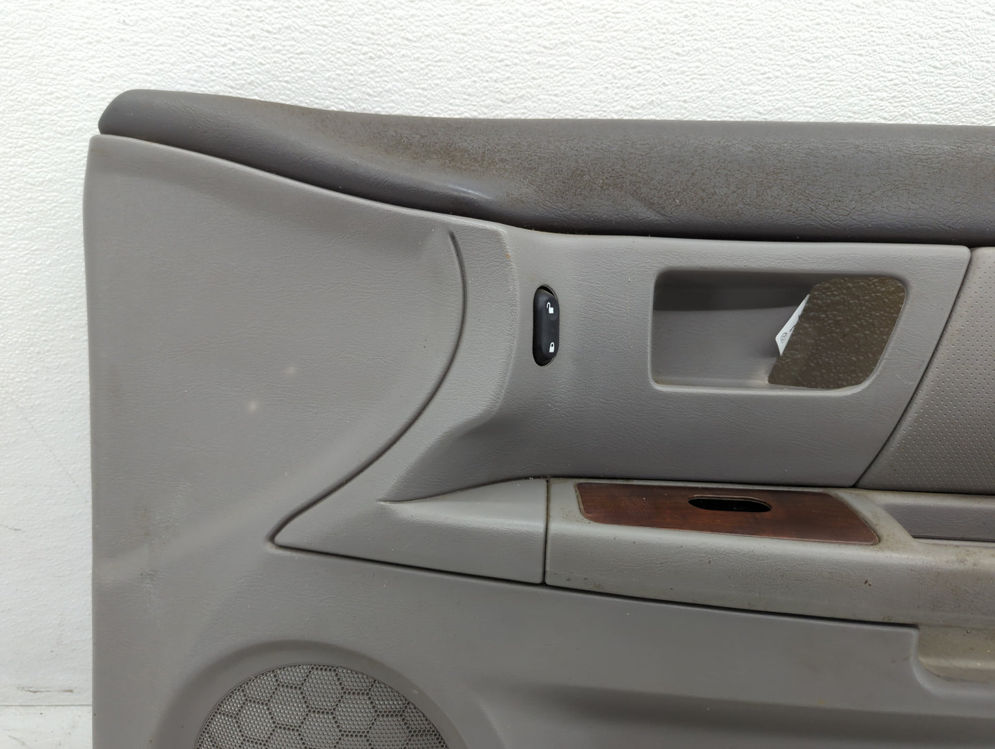 2006 Ford Taurus Front Right Passenger Interior Door Panel Trim Grey - Oemusedautoparts1.com