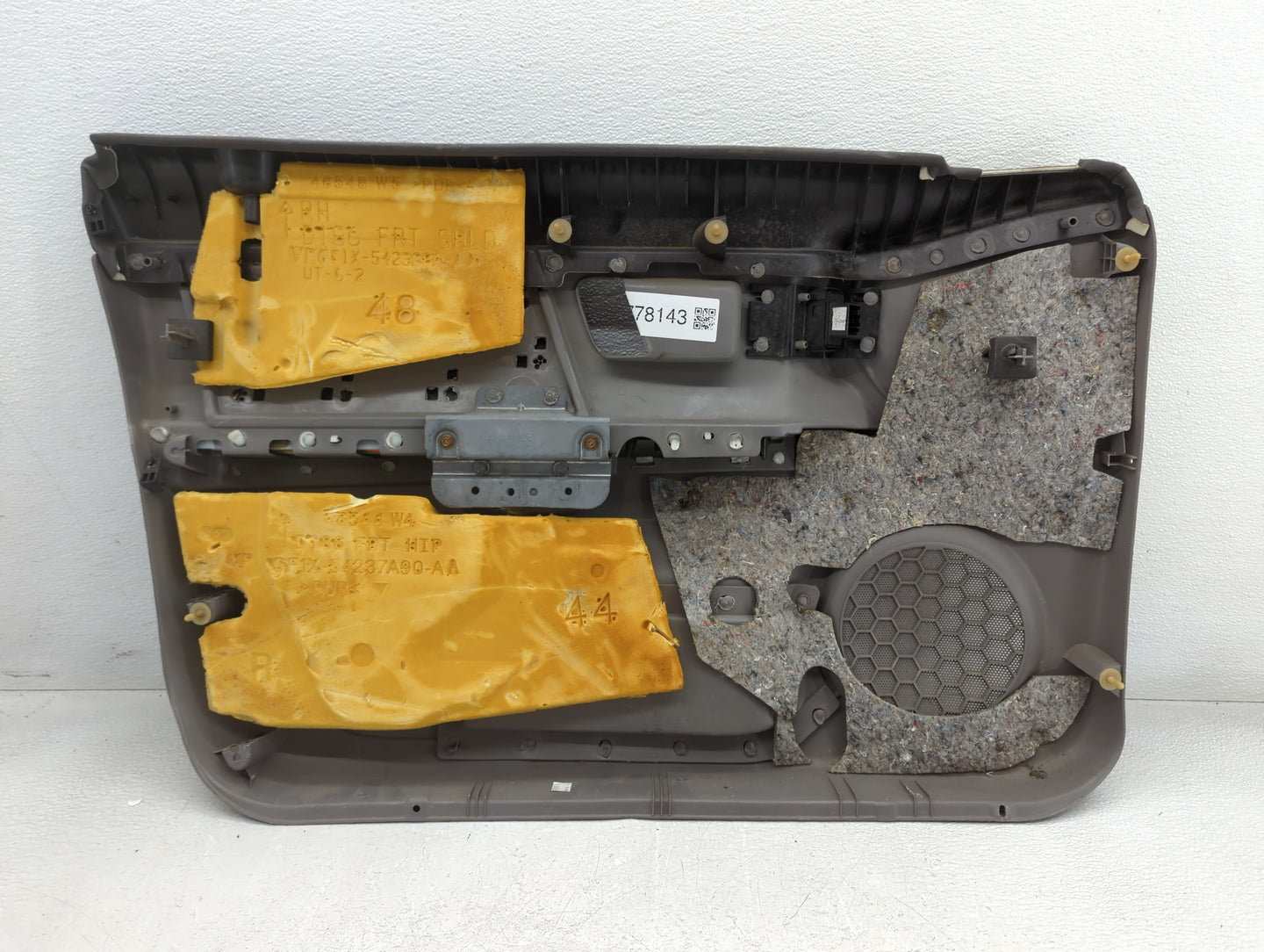 2006 Ford Taurus Front Right Passenger Interior Door Panel Trim Grey - Oemusedautoparts1.com