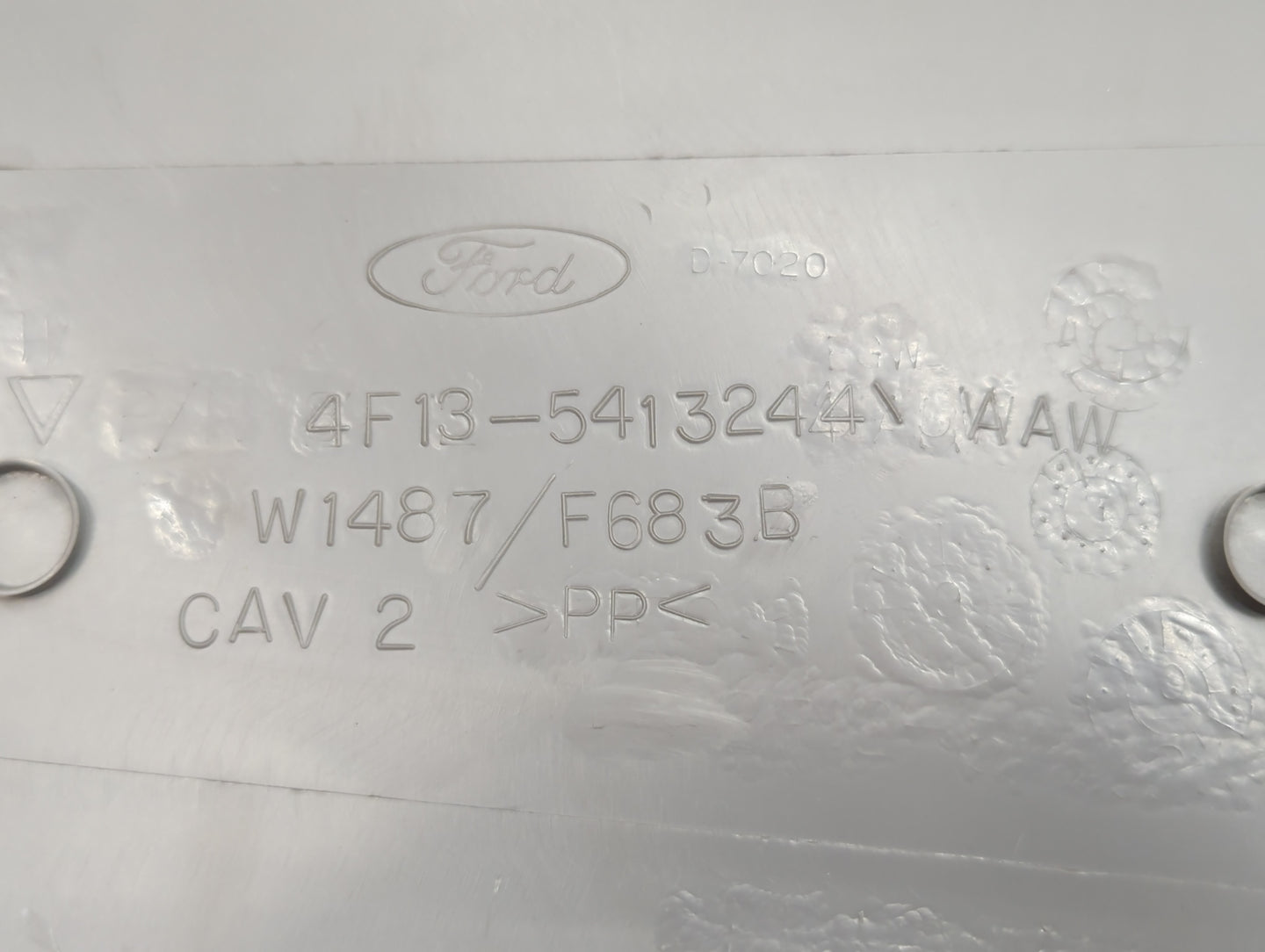 2000-2007 Ford Taurus Passenger Center Pillar Oem - Oemusedautoparts1.com