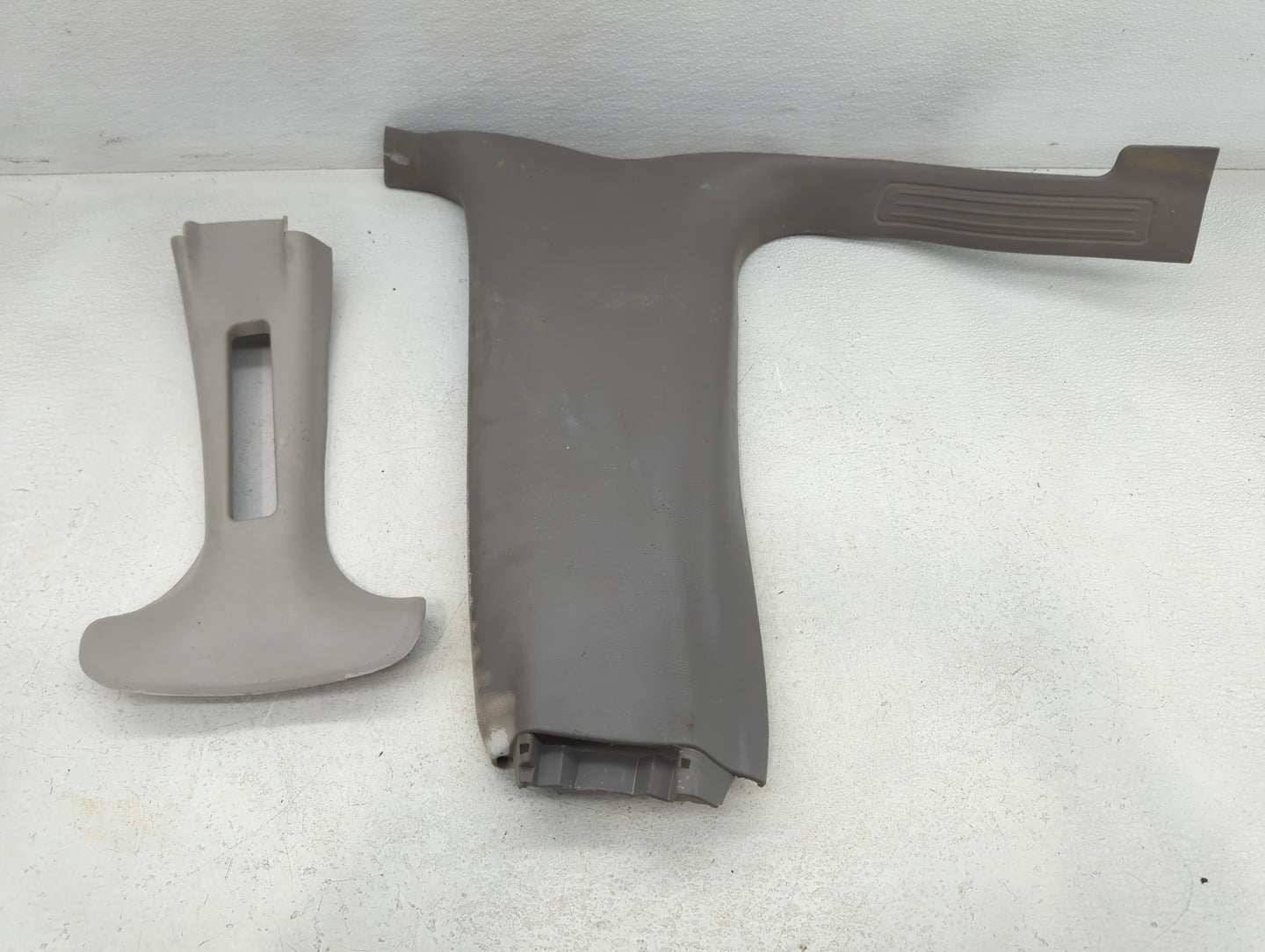2000-2007 Ford Taurus Passenger Center Pillar Oem - Oemusedautoparts1.com