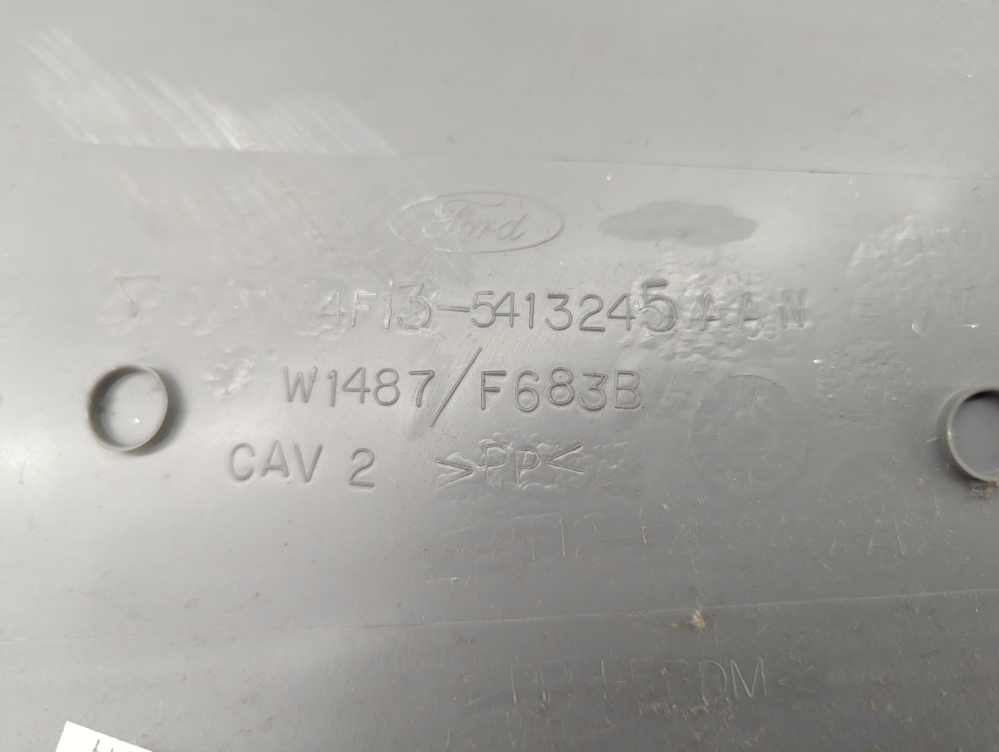 2000-2007 Ford Taurus Passenger Center Pillar Oem - Oemusedautoparts1.com