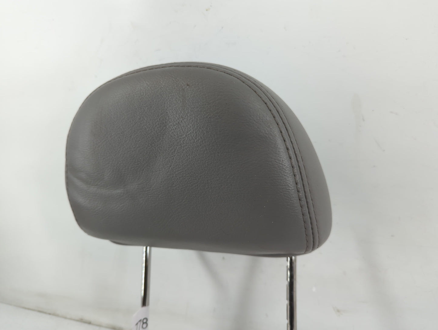 2004-2007 Ford Taurus Headrest Head Rest Front Driver Passenger Seat Fits Fits 2004 2005 2006 2007 OEM Used Auto Parts - Oem