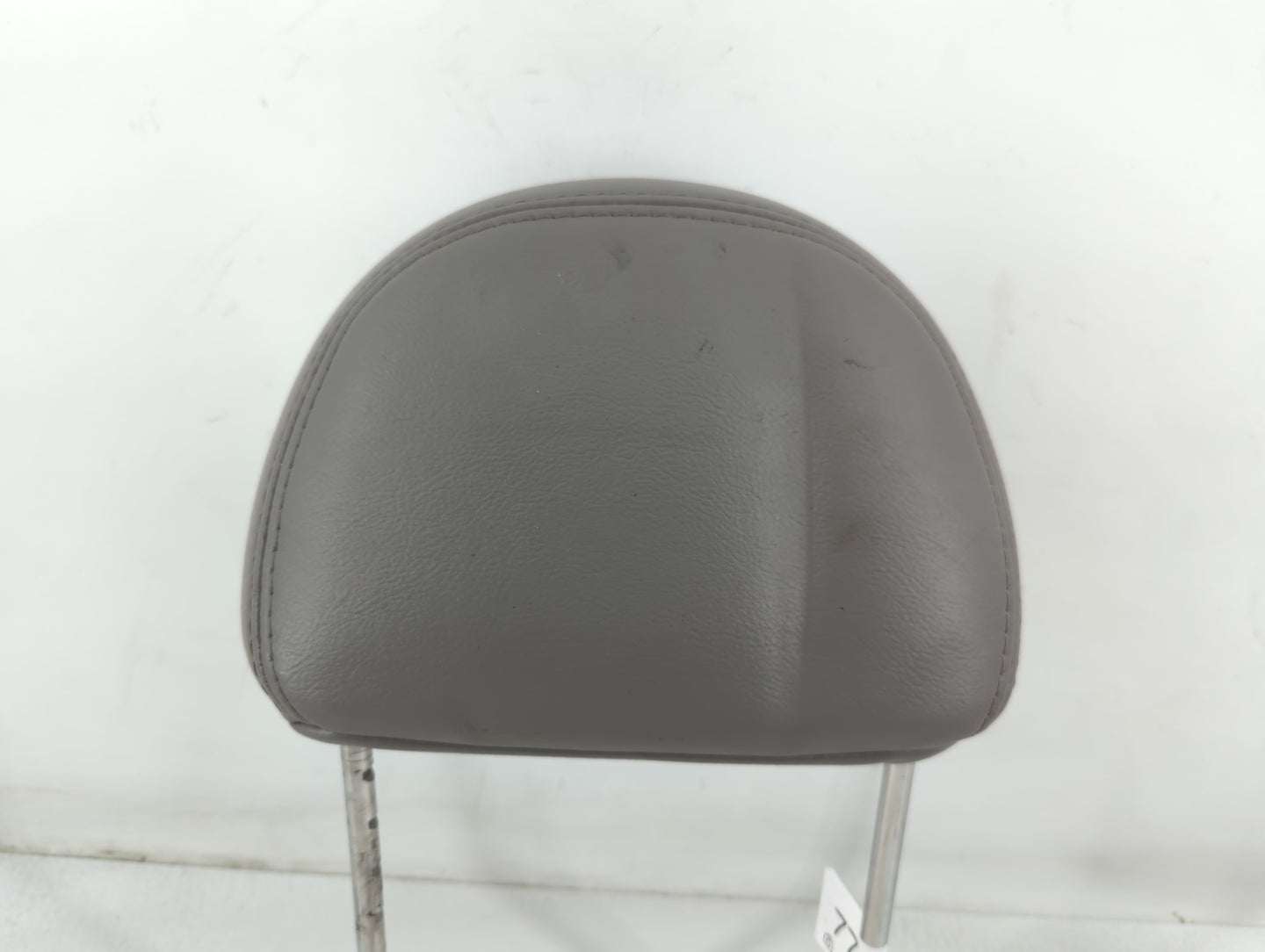 2004-2007 Ford Taurus Headrest Head Rest Front Driver Passenger Seat Fits Fits 2004 2005 2006 2007 OEM Used Auto Parts - Oem