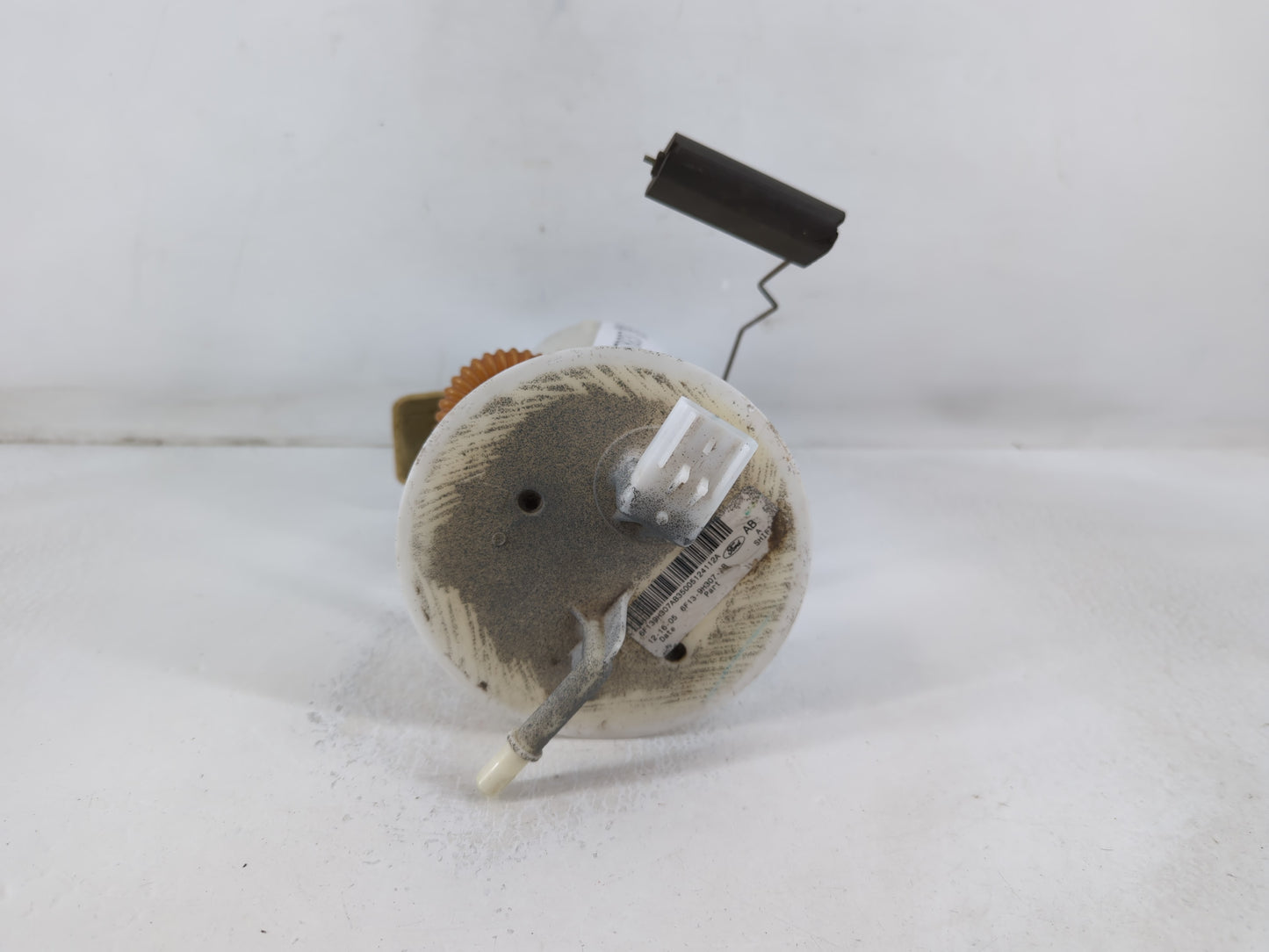 2004-2007 Ford Taurus Electrical Gas Fuel Pump Assembly - Oemusedautoparts1.com