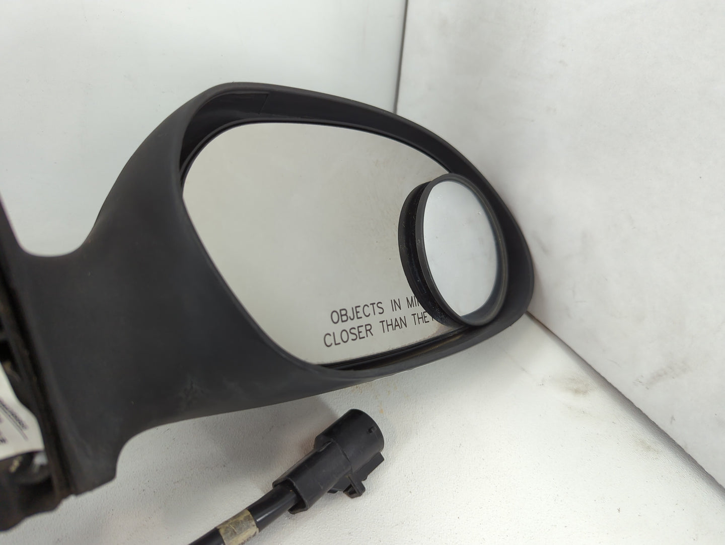 2002-2007 Ford Taurus Passenger Right Side View Manual Door Mirror - Oemusedautoparts1.com