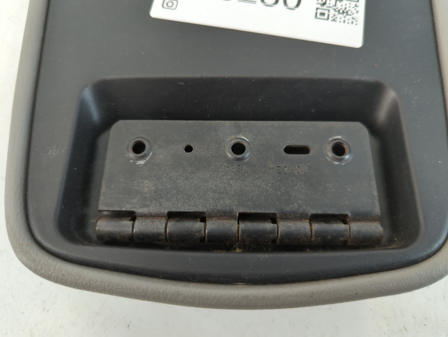 2006 Ford Taurus Center Console Armrest Cover Lid Fits OEM Used Auto Parts - Oemusedautoparts1.com