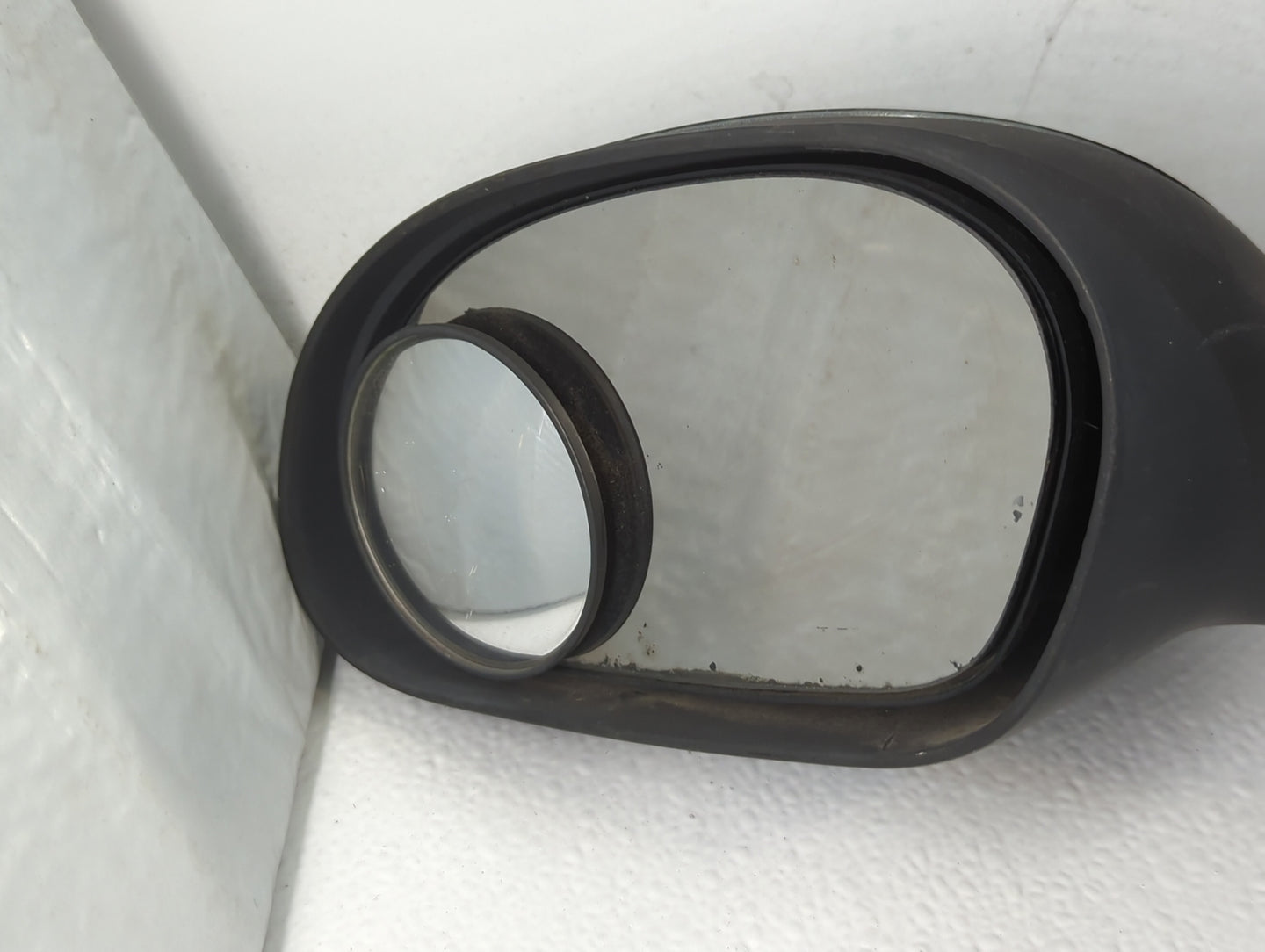 2002-2007 Ford Taurus Passenger Right Side View Manual Door Mirror - Oemusedautoparts1.com
