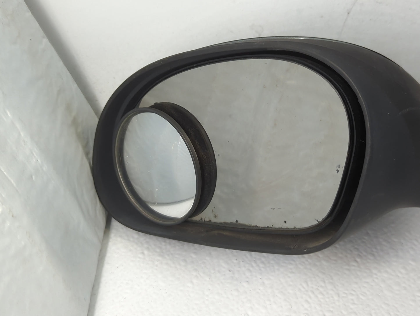 2002-2007 Ford Taurus Passenger Right Side View Manual Door Mirror - Oemusedautoparts1.com