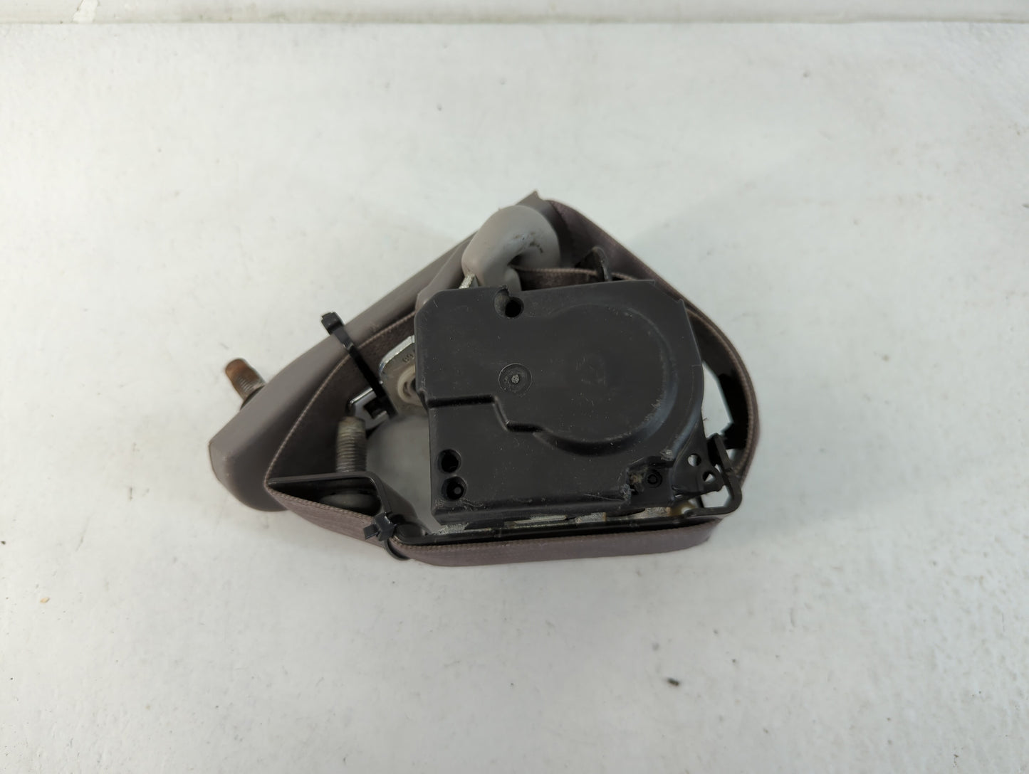 2004-2007 Ford Taurus Passenger Front Seatbelt Retractor - Oemusedautoparts1.com