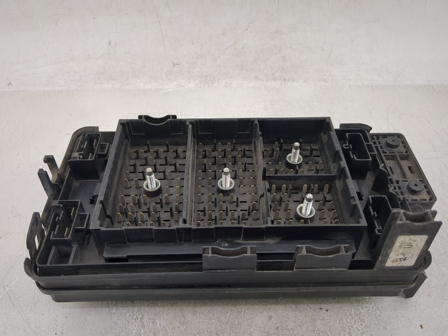 2004-2006 Gmc Canyon Fusebox Fuse Box Panel Relay Module Fits Fits 2004 2005 2006 OEM Used Auto Parts - Oemusedautoparts1.co