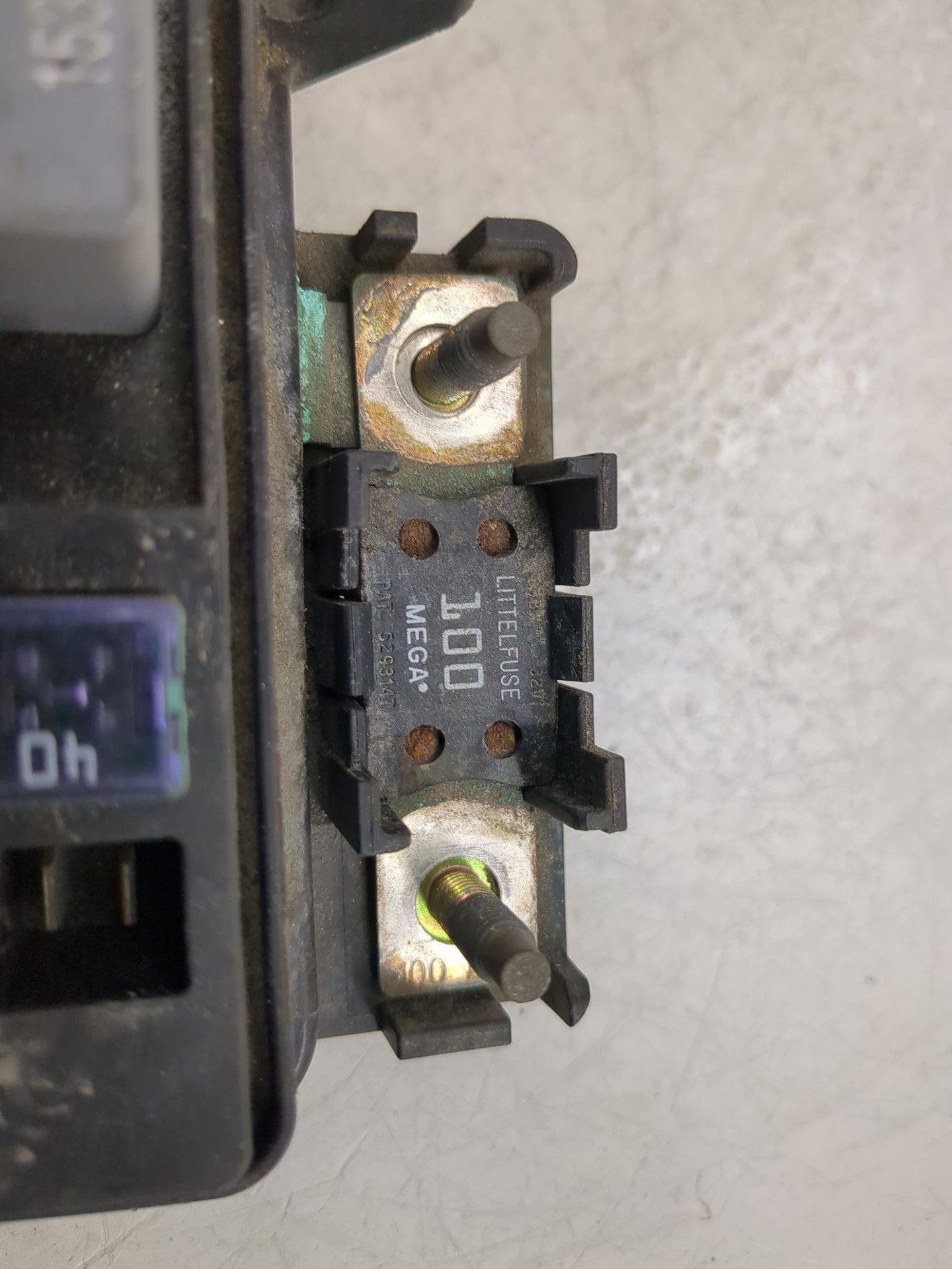 2004-2006 Gmc Canyon Fusebox Fuse Box Panel Relay Module Fits Fits 2004 2005 2006 OEM Used Auto Parts - Oemusedautoparts1.co