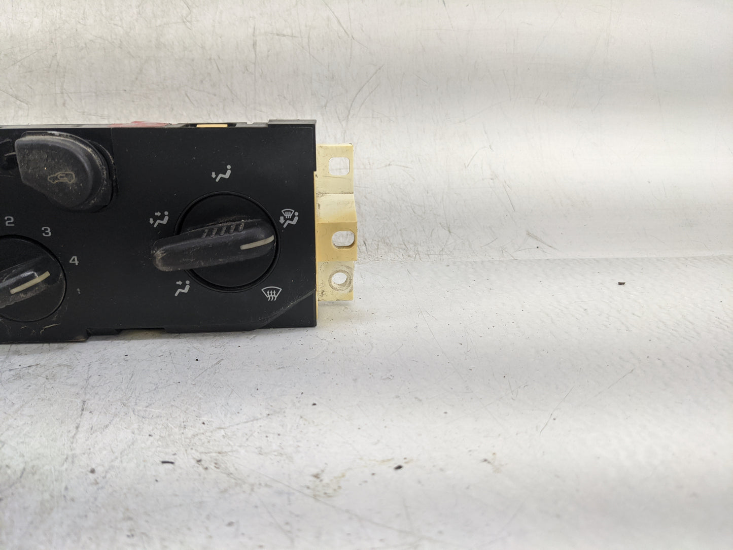 2004-2012 Gmc Canyon Climate Control Module Temperature AC/Heater Replacement P/N:15858833 Fits OEM Used Auto Parts - Oemuse