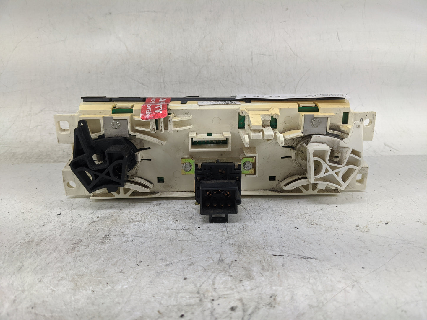2004-2012 Gmc Canyon Climate Control Module Temperature AC/Heater Replacement P/N:15858833 Fits OEM Used Auto Parts - Oemuse