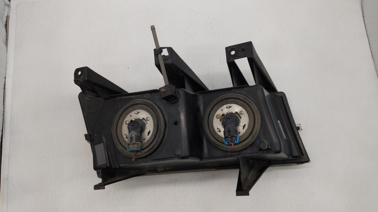 2004-2012 Gmc Canyon Driver Left Oem Head Light Headlight Lamp - Oemusedautoparts1.com