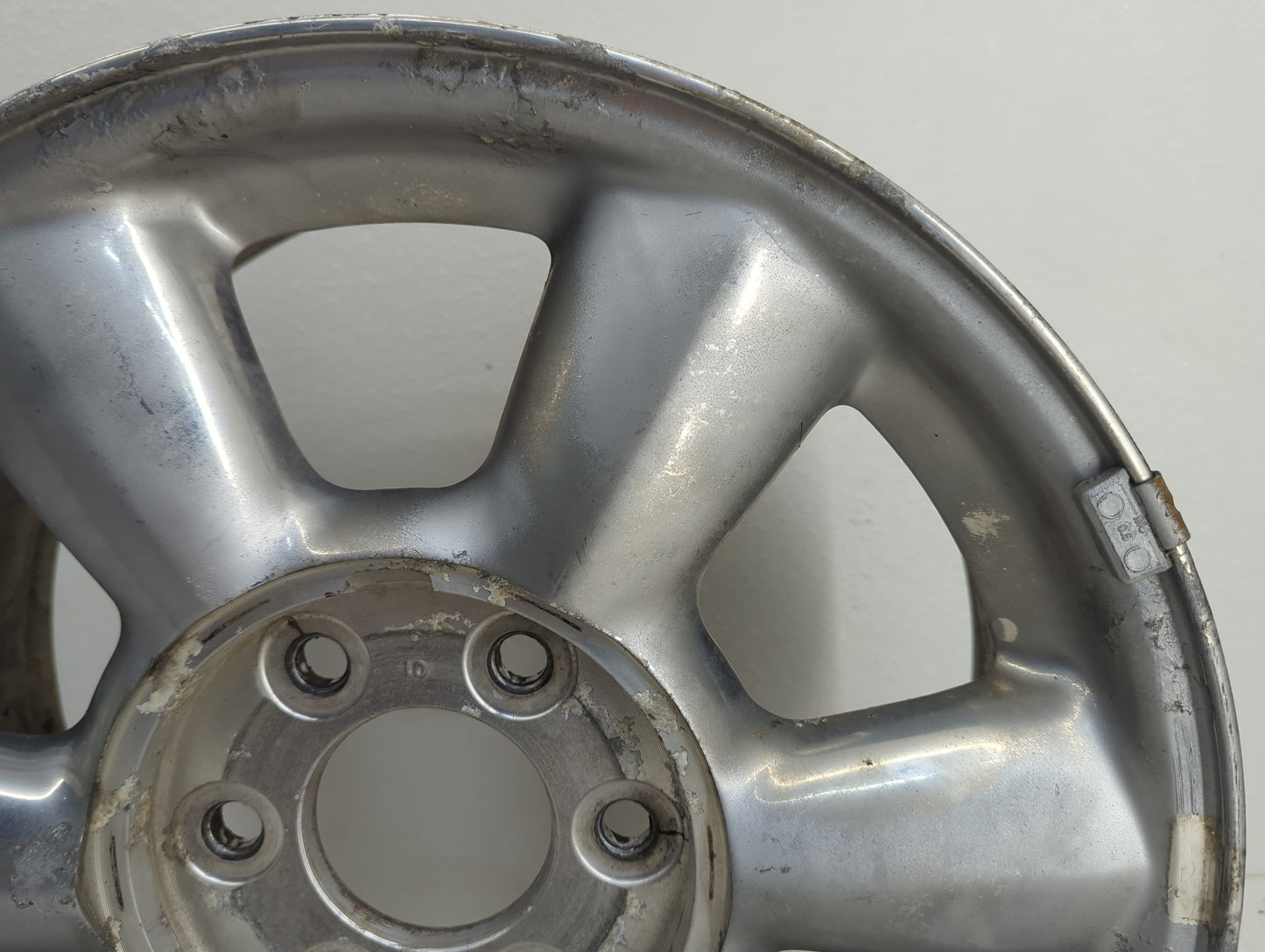 2002-2007 Gmc Envoy Oem Wheel Rim 1096371 - Oemusedautoparts1.com