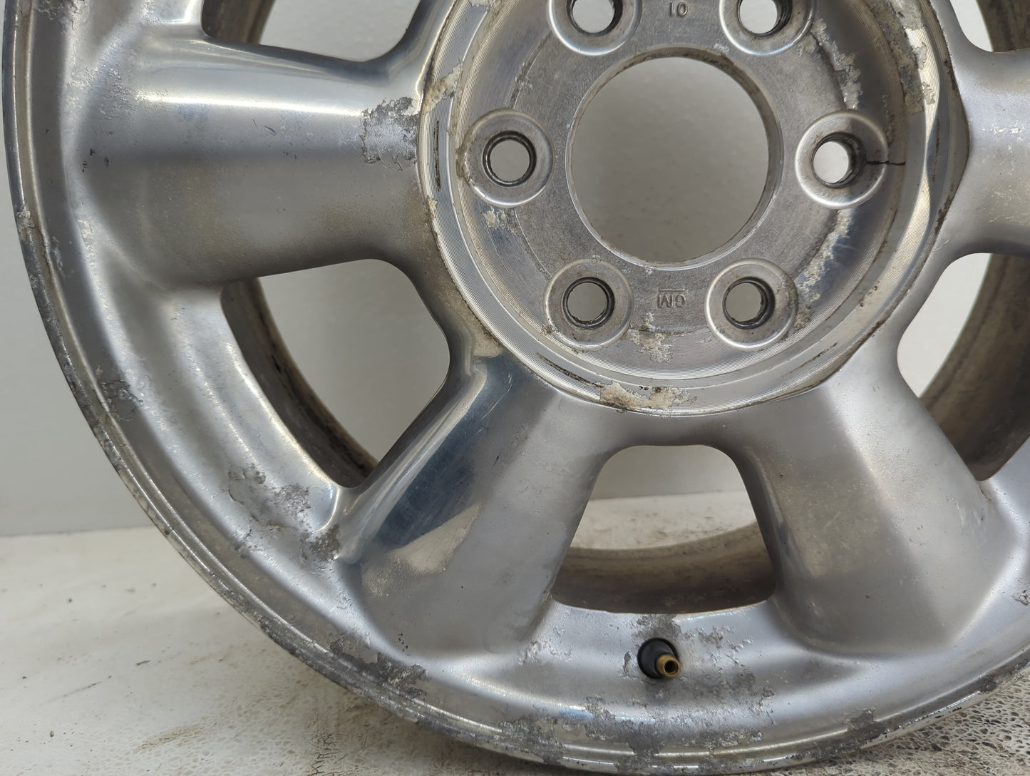 2002-2007 Gmc Envoy Oem Wheel Rim 1096371 - Oemusedautoparts1.com