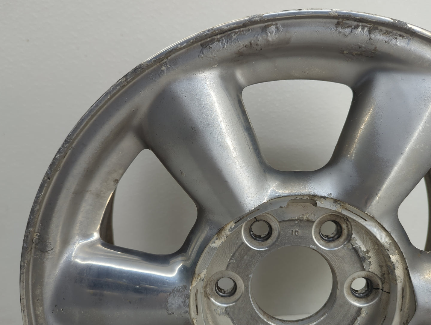 2002-2007 Gmc Envoy Oem Wheel Rim 1096371 - Oemusedautoparts1.com
