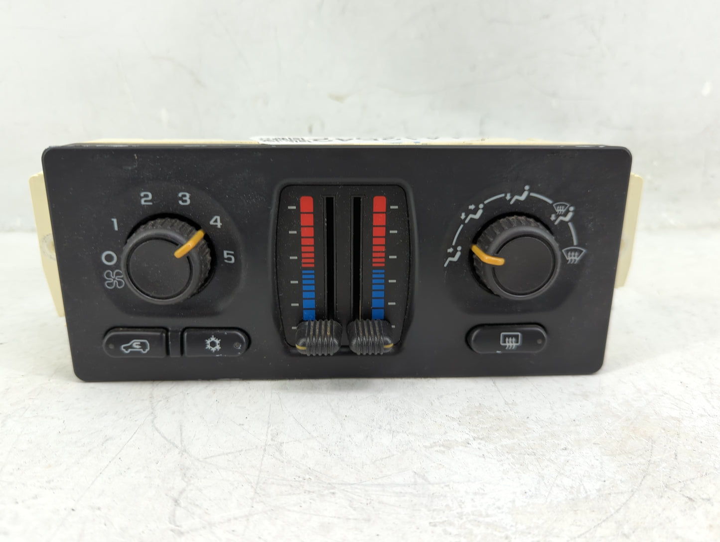2003-2009 Gmc Envoy Climate Control Module Temperature AC/Heater Replacement P/N:10395426 Fits OEM Used Auto Parts - Oemused