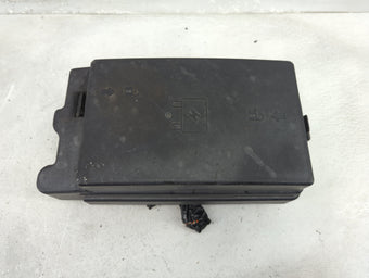 compare product 2006 Gmc Envoy Fusebox Fuse Box Panel Relay Module P/N:15428122 Fits OEM Used Auto Parts
